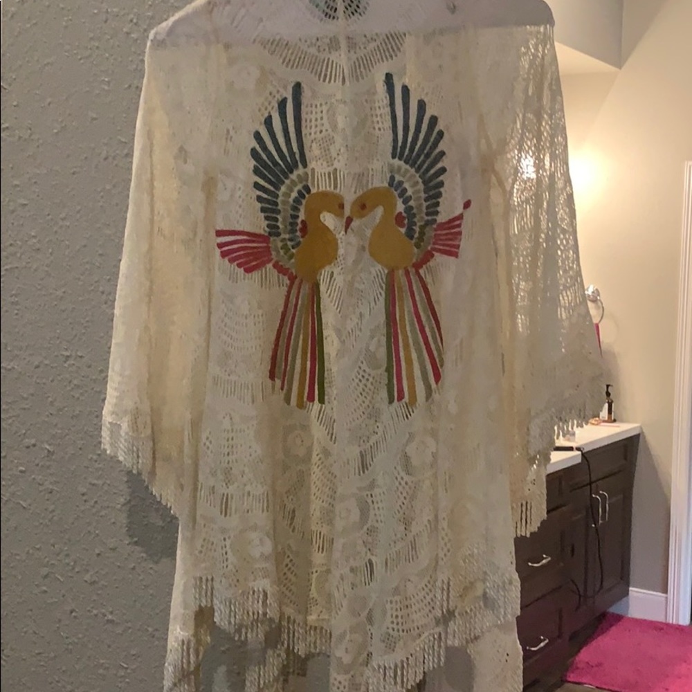 Judith March cream kimono